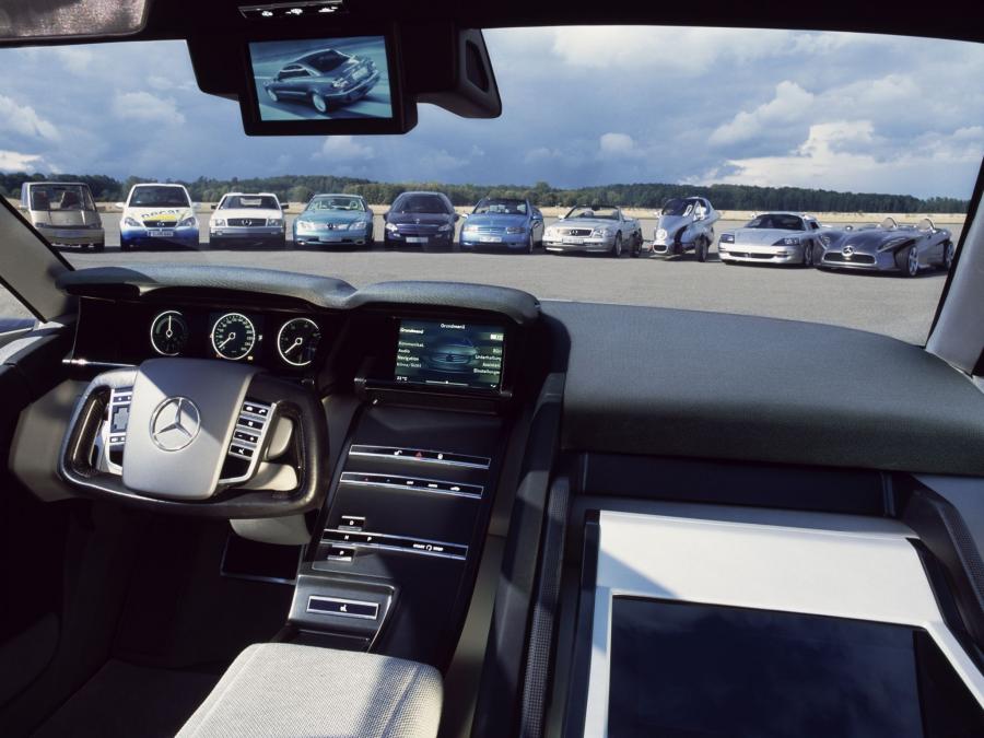  Mercedes-Benz F500 Mind Concept 2003 года  (фото 3 из 14)